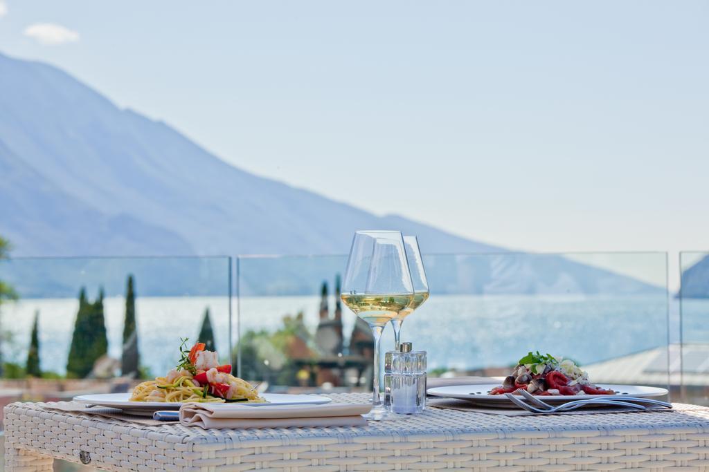 Hotel Kristal Palace - TonelliHotels Riva del Garda Esterno foto