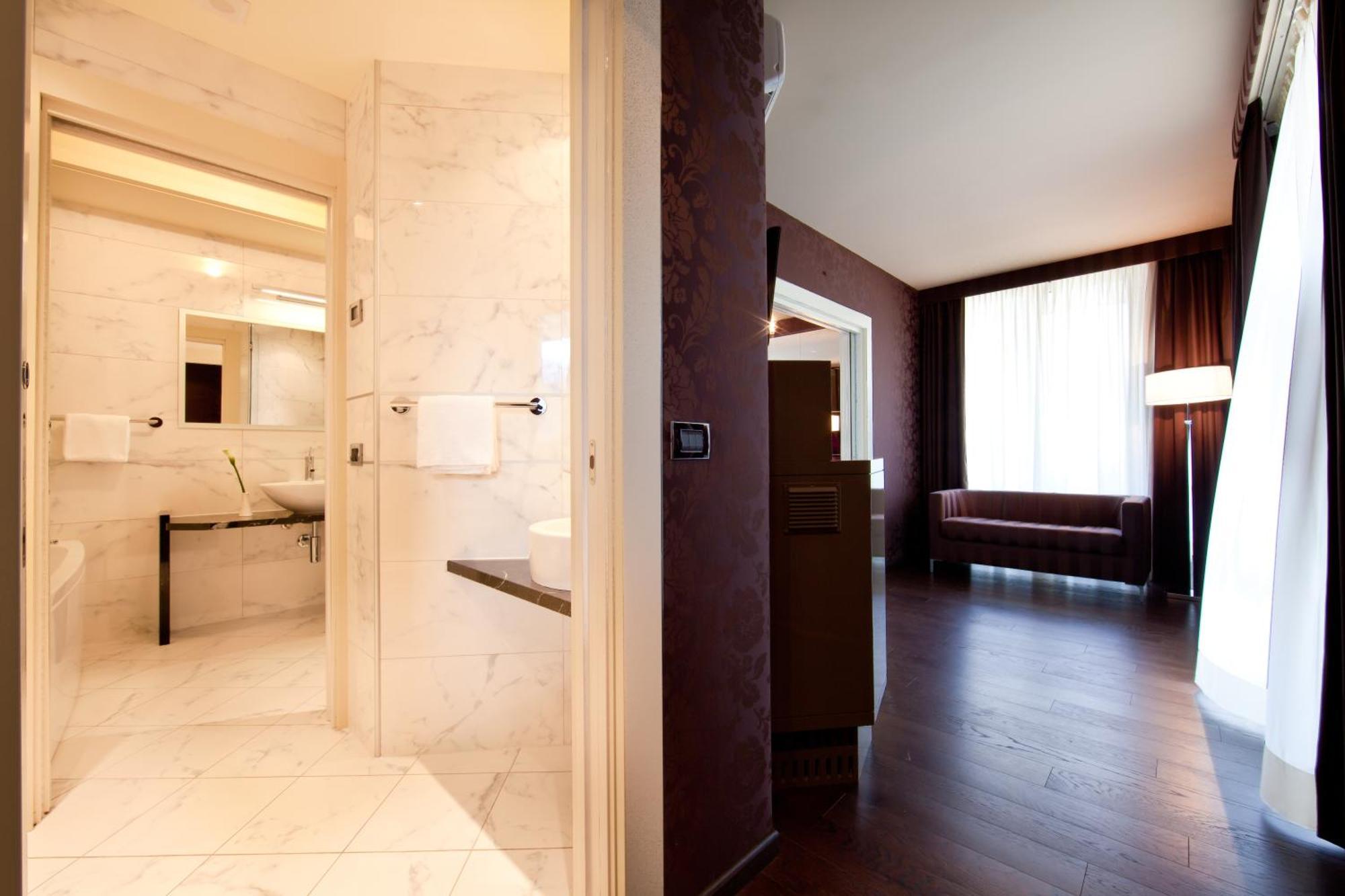 Hotel Kristal Palace - TonelliHotels Riva del Garda Camera foto