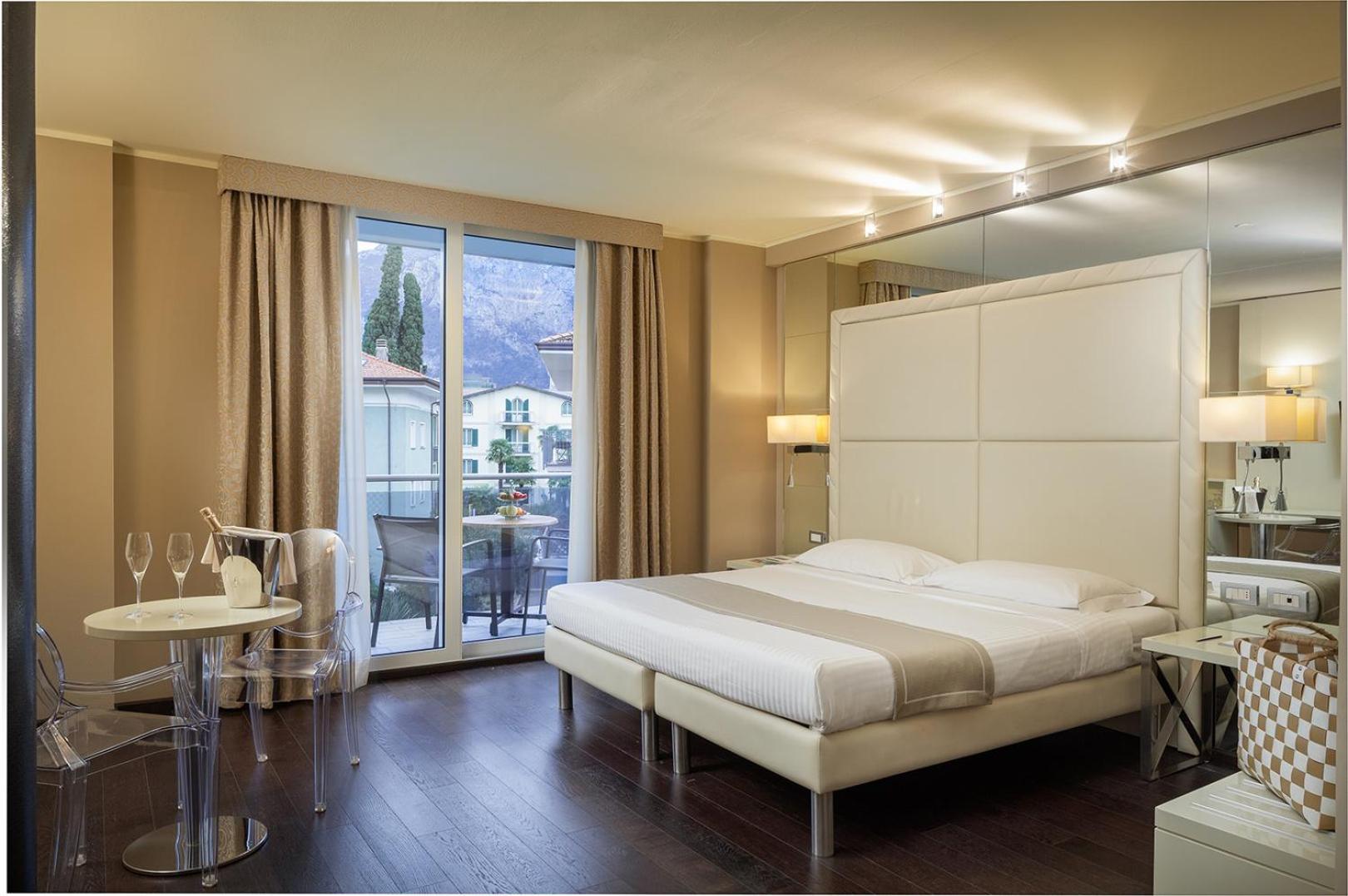 Hotel Kristal Palace - TonelliHotels Riva del Garda Esterno foto
