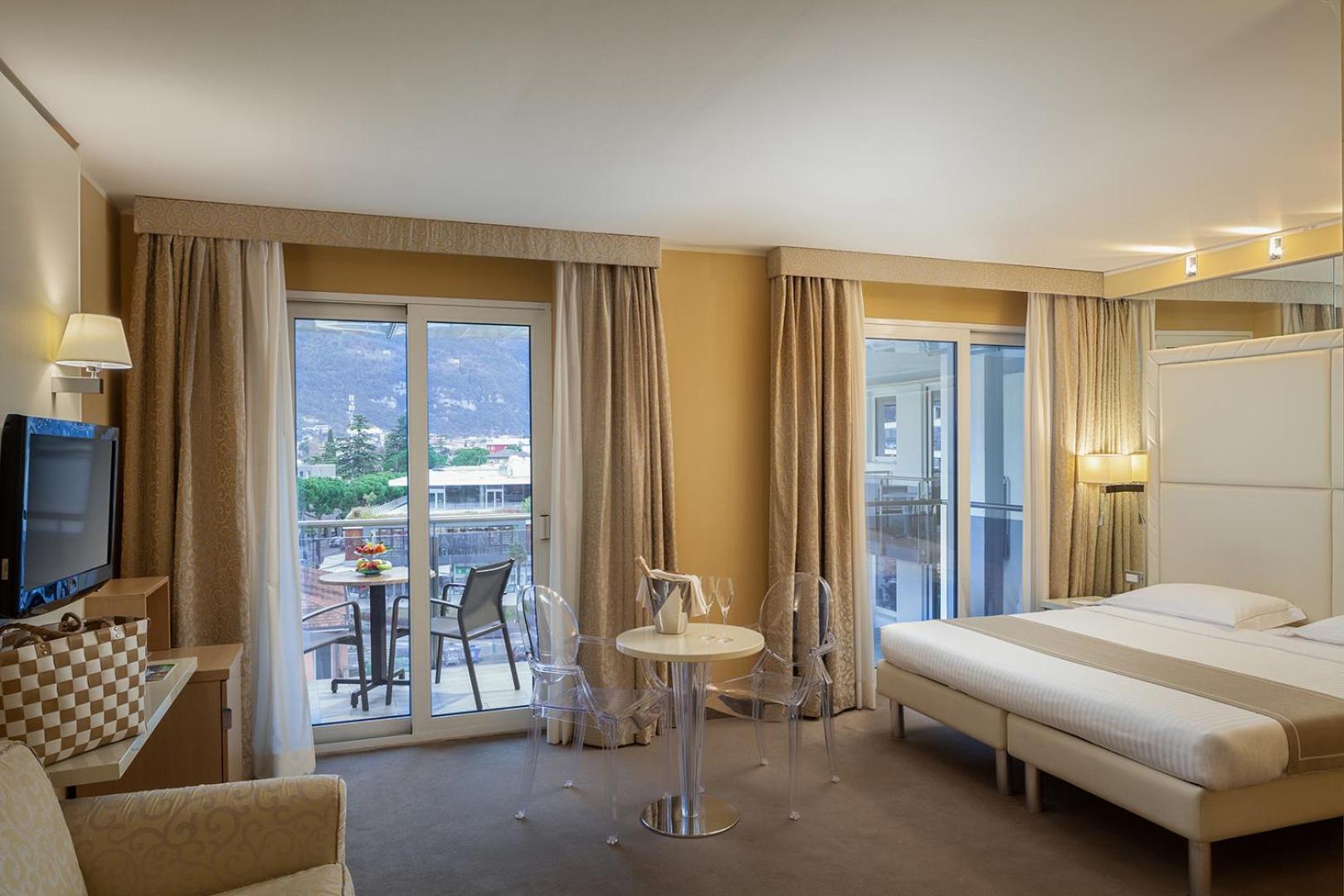 Hotel Kristal Palace - TonelliHotels Riva del Garda Esterno foto