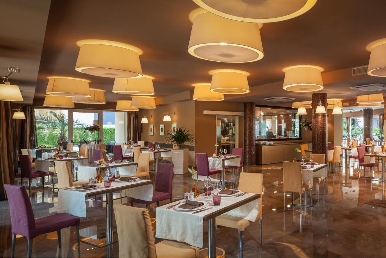 Hotel Kristal Palace - TonelliHotels Riva del Garda Esterno foto