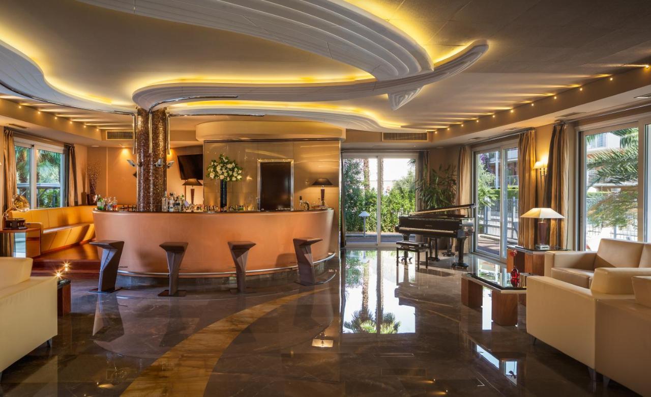 Hotel Kristal Palace - TonelliHotels Riva del Garda Esterno foto
