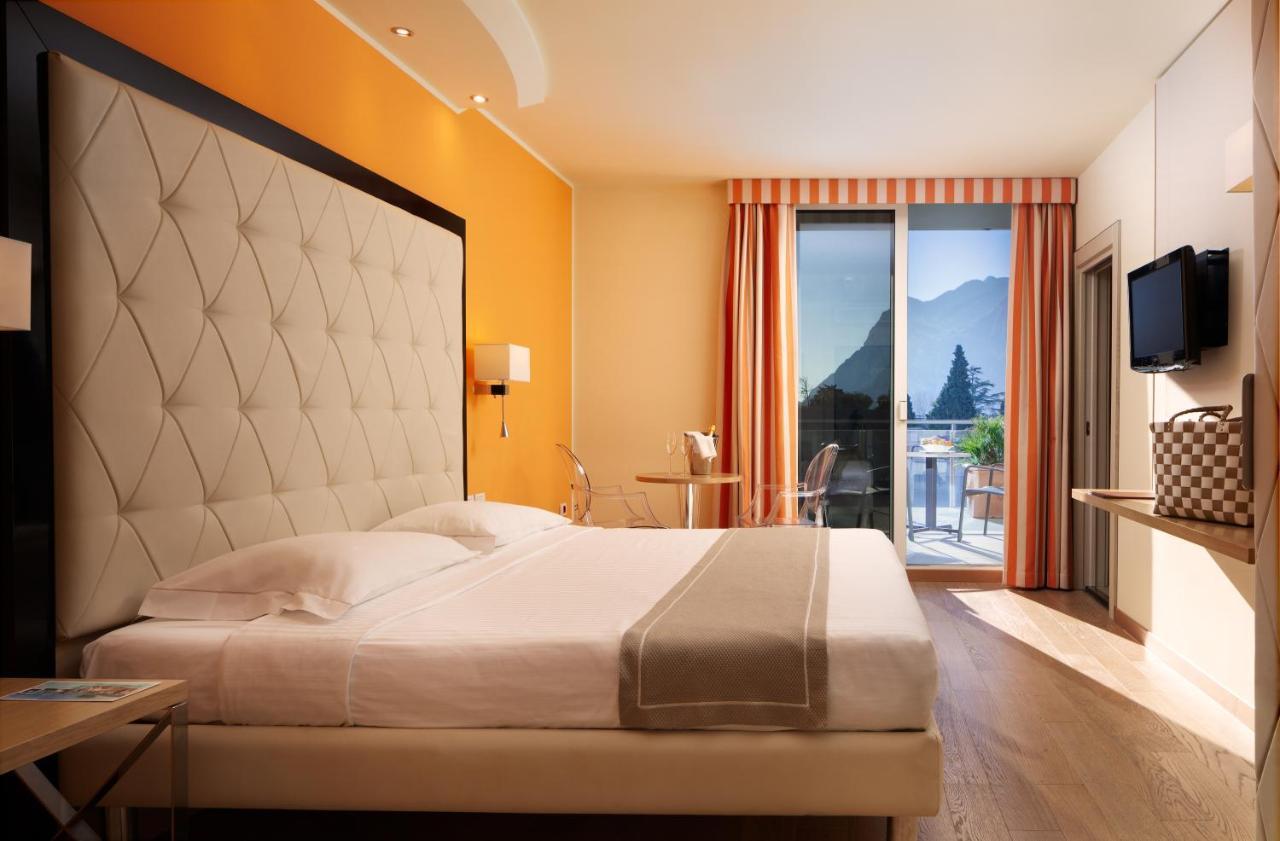 Hotel Kristal Palace - TonelliHotels Riva del Garda Esterno foto
